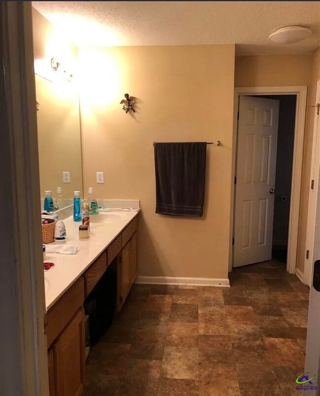 136 Oscar Ct