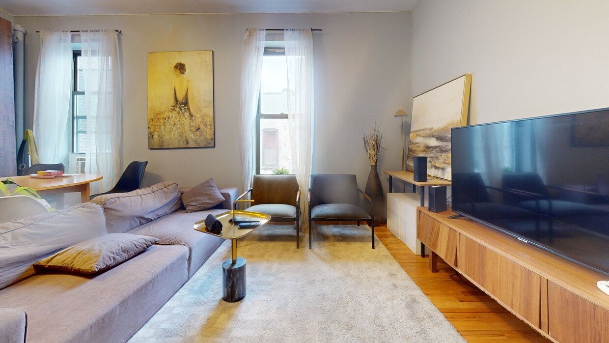 Photo - Private bedroom in 4 bed/1 bath Home