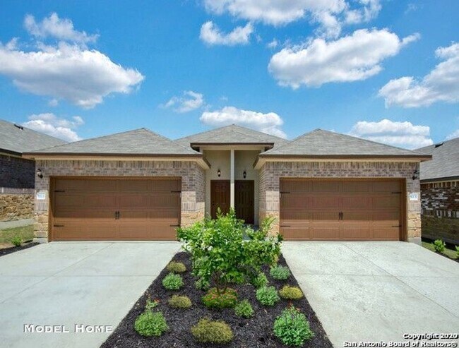 Beautiful Duplex in New Braunfels! - Beautiful Duplex in New Braunfels! Townhome