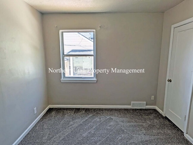 Photo - New Paint - 3 Bed 1 Bath