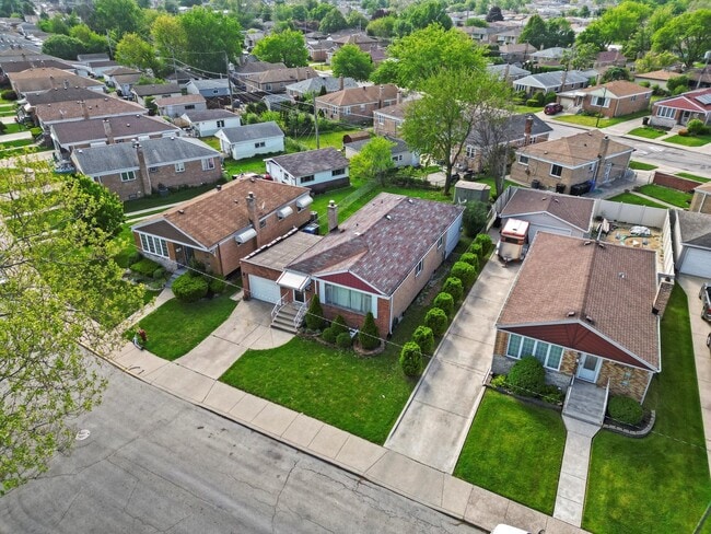 Photo - 4223 W 82nd St