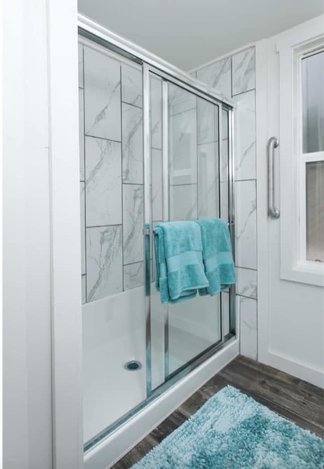 Alexander Shower