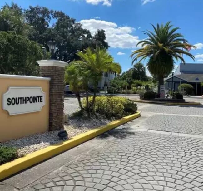 Building Photo - 3828 Southpointe Dr Unit L-1 Rental