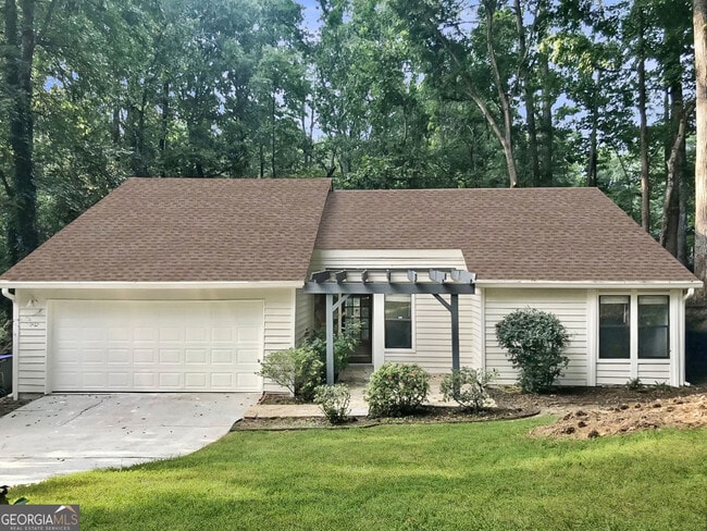 Building Photo - 2950 Cedar Knoll Dr