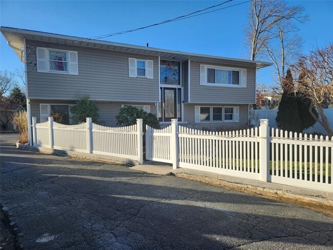 Building Photo - 27 Estates Ln Rental