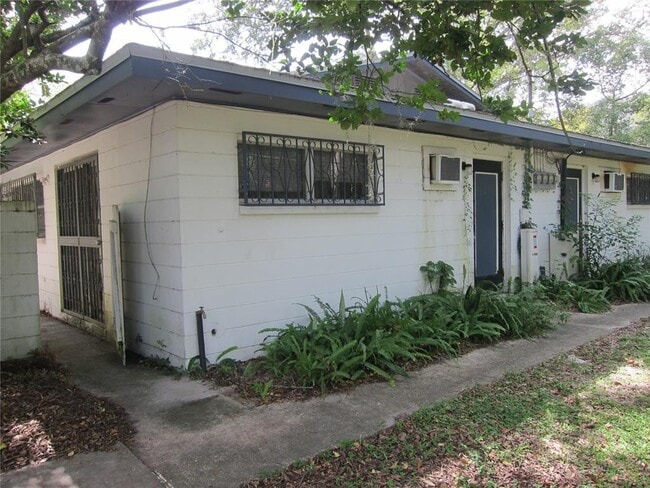 Building Photo - 2206 NW 3rd Terrace Unit 1 Rental
