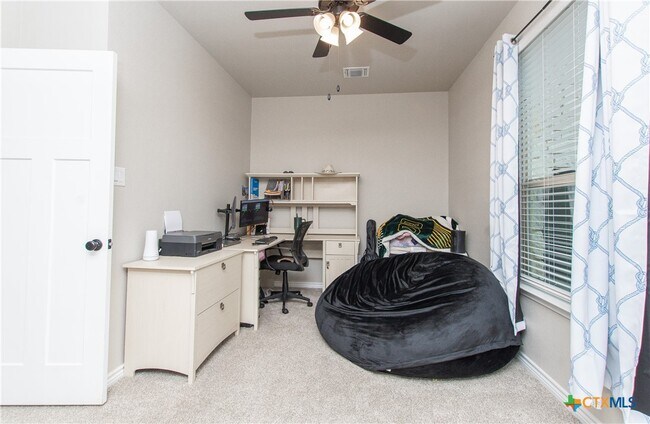Photo - 1756 Meadow Crest