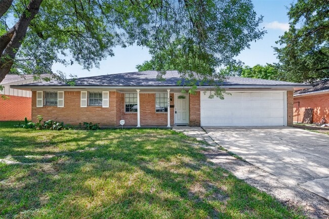 Building Photo - 7607 Tanager St