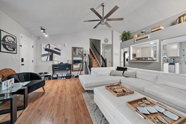 Photo - 5512 Meadow Passage Dr