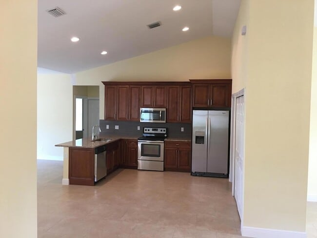 Photo - 5866 NW Mesa Cir