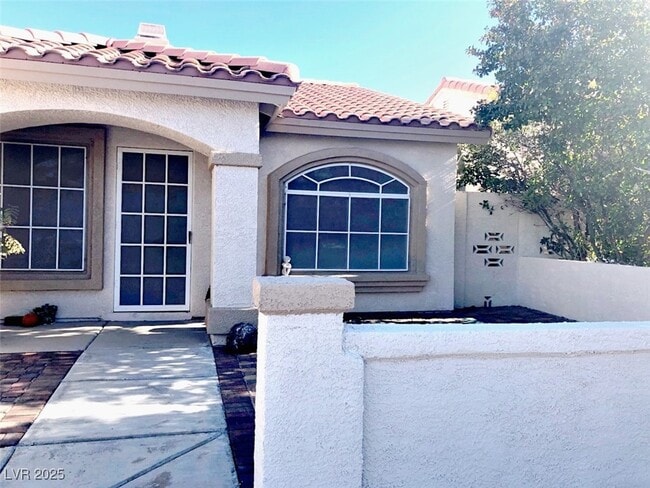 Photo - 9560 Summerfest St