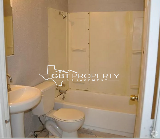 Building Photo - Single Family Home 3 Bedroom 1 Bath!