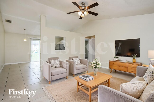 Photo - 646 Crane Dr