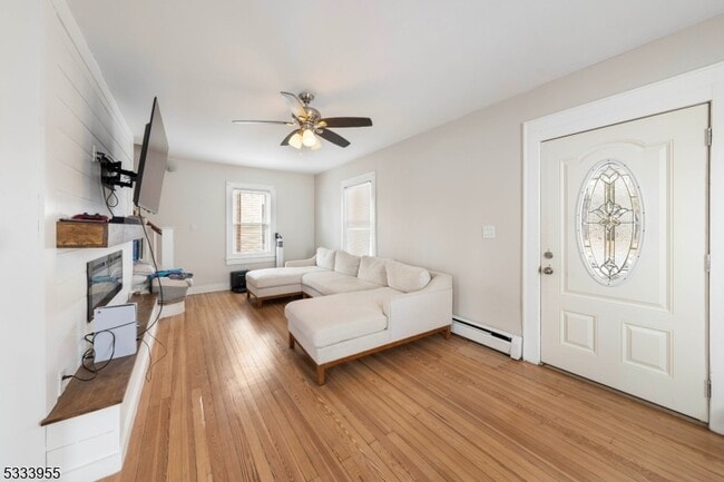 Photo - 10 Hurley Ave