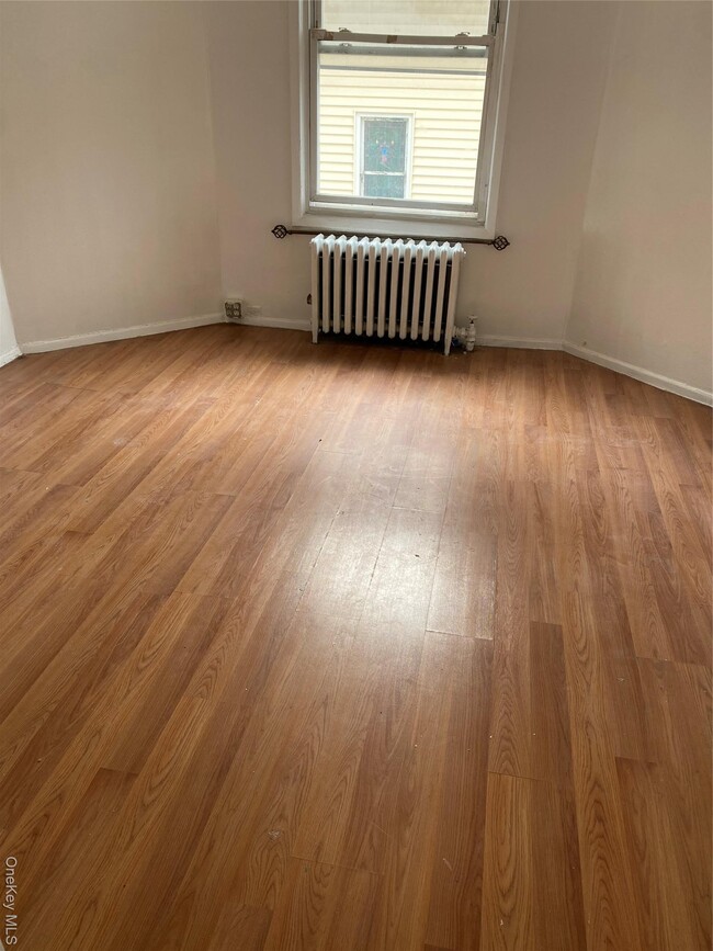 Building Photo - 87-18 95th St Unit 2