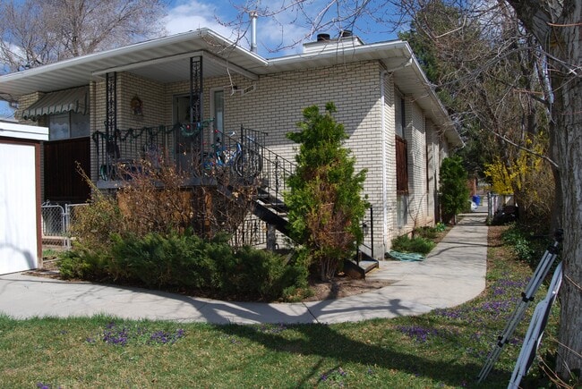 Building Photo - 1398 S McClelland St Unit 1398