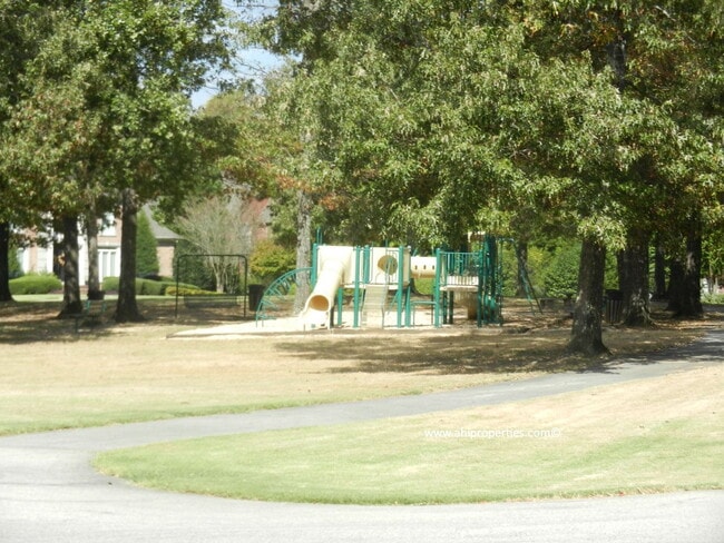 Photo - 8014 Greystone Green
