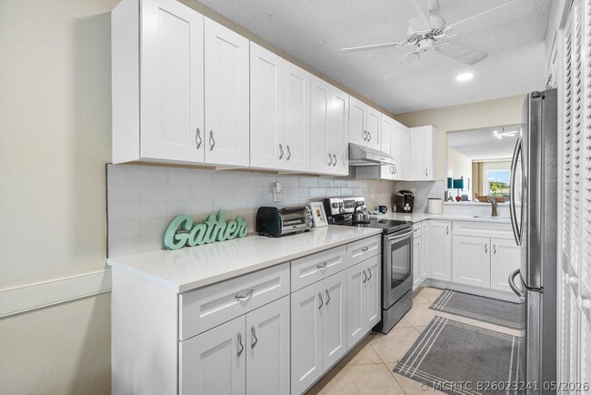 5850 Sugar Palm Ct