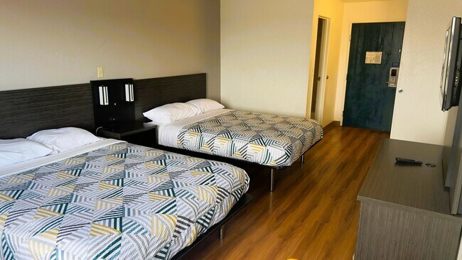 Photo - Motel 6- East Side Unit Double Queen Room
