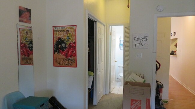 Photo - 2300 Leon St