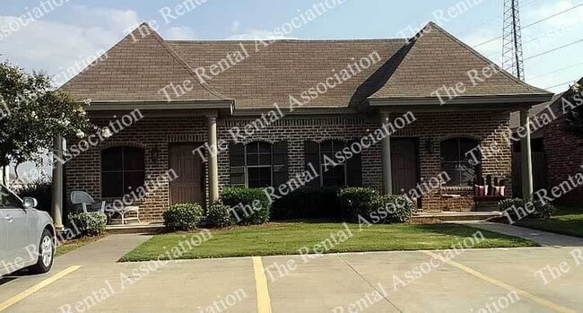 Building Photo - 120 Church St