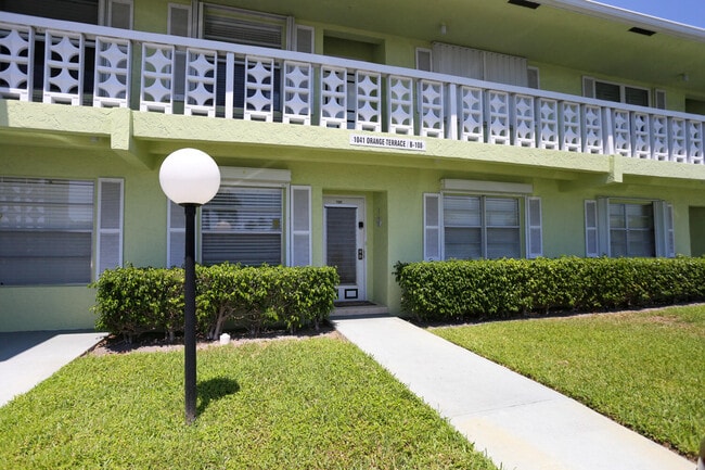 Building Photo - 1041 Orange Terrace Unit 102