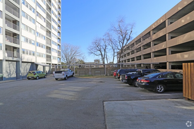 Senate Plaza