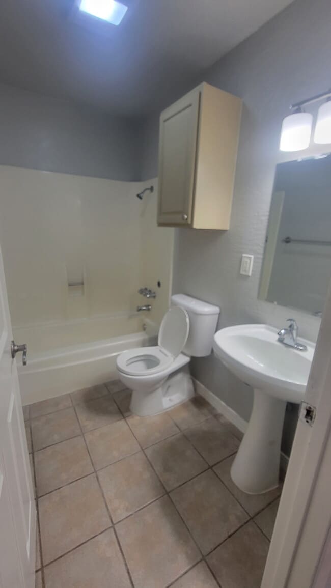 Photo - 6018 Royal Valley St