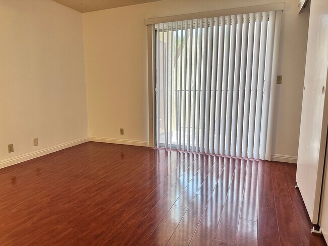 Photo - Upstairs unit, 2 bedrooms, 2 bathrooms, ne...