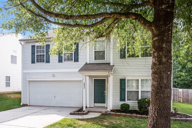 Photo - 4024 Larkhaven Village Dr