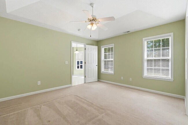 Photo - 722 Drawbridge Dr
