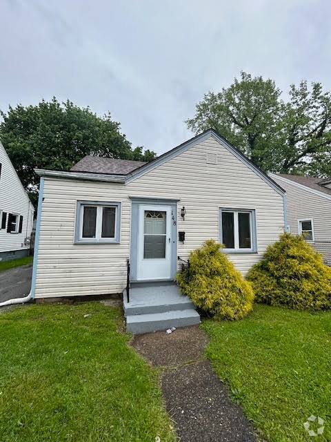 Building Photo - 148 Midland Ave Rental