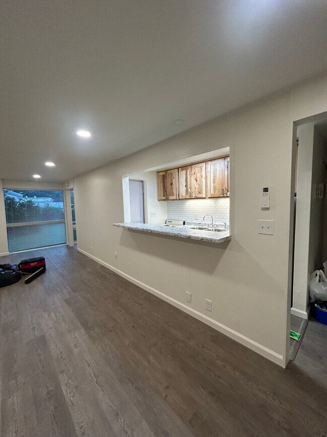 Photo - 244 S Corl St