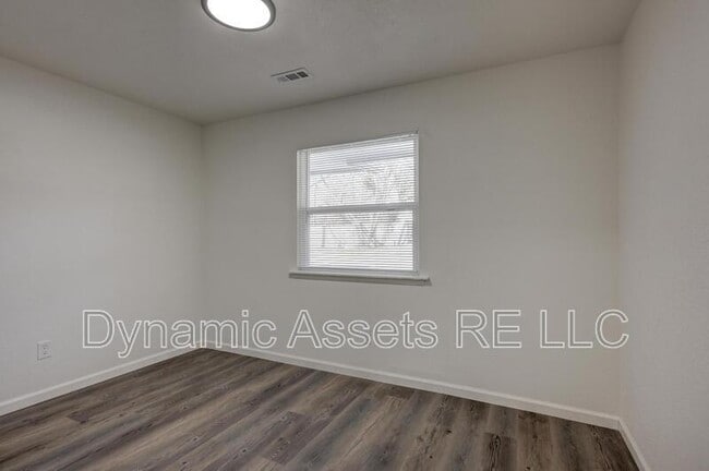 Photo - 1910 John F Kennedy St Unit A