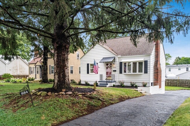 Photo - 884 S Chesterfield Rd