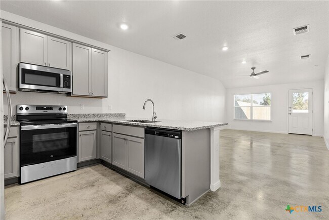 Photo - 808 Wax Myrtle Ct