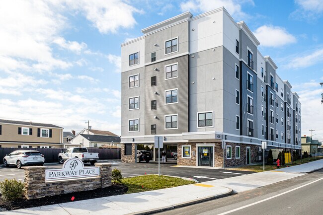 Photo - 450 American Legion Hwy Unit 505