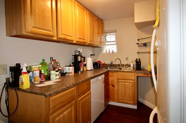 Photo - 38 Denison Ave Unidad 2