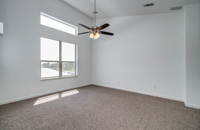 Photo - 3210 Yellowstone Park Dr