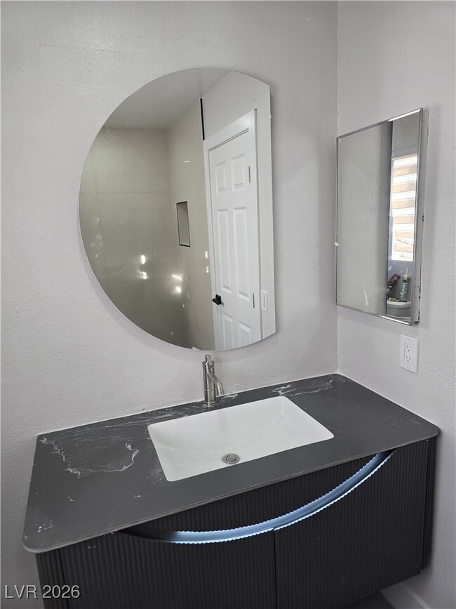 Building Photo - 8947 Green Jade Dr