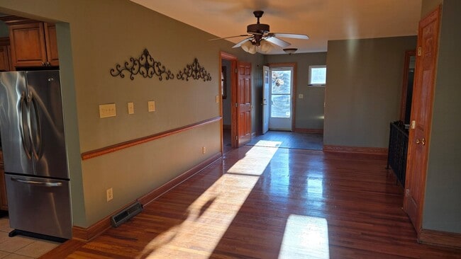 Photo - **RIVERFRONT 4-BEDROOM/3-BATH WITH 4-CAR GARAGE, FULL BASEMENT!!**