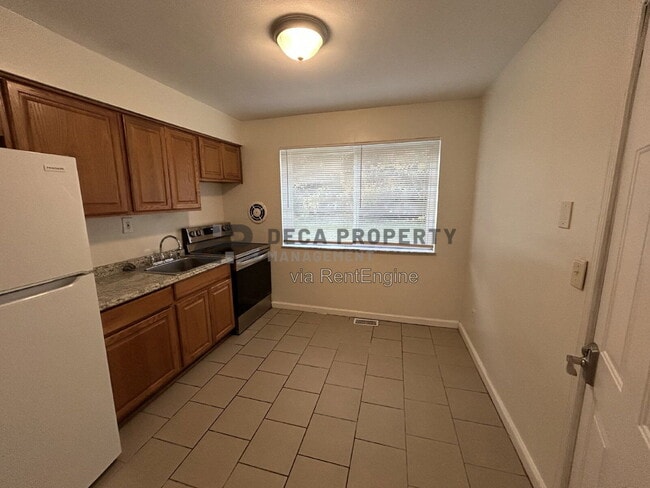 Photo - 9910 Broadmoor Dr Unit 1
