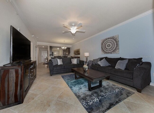 5528 Palmer Cir Unit 105