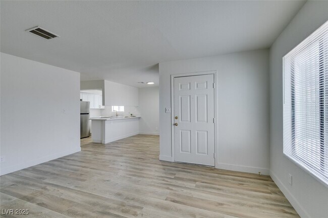 Photo - 6932 Kilgore Dr Apartamento Unidad B