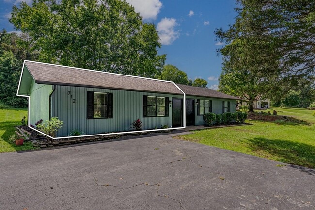 Photo - 712 Cooper Rd