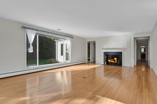 Photo - 14 Neptune Ave
