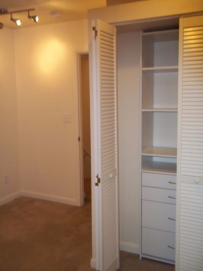 Photo - Seven Thirty, LLC (765) Unidad 765 #3