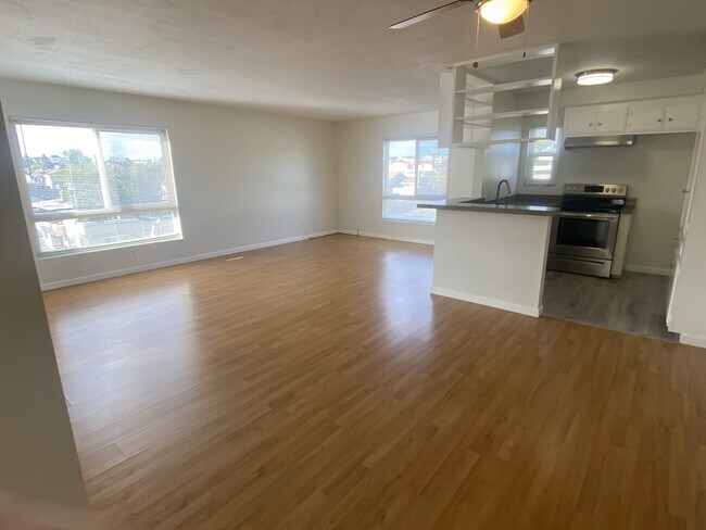 Photo - 1835 Grant Ave Unidad B