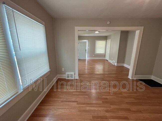 Photo - 310 N Riley Ave