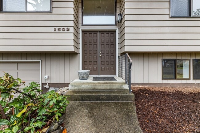 Photo - Steilacoom Split Entry